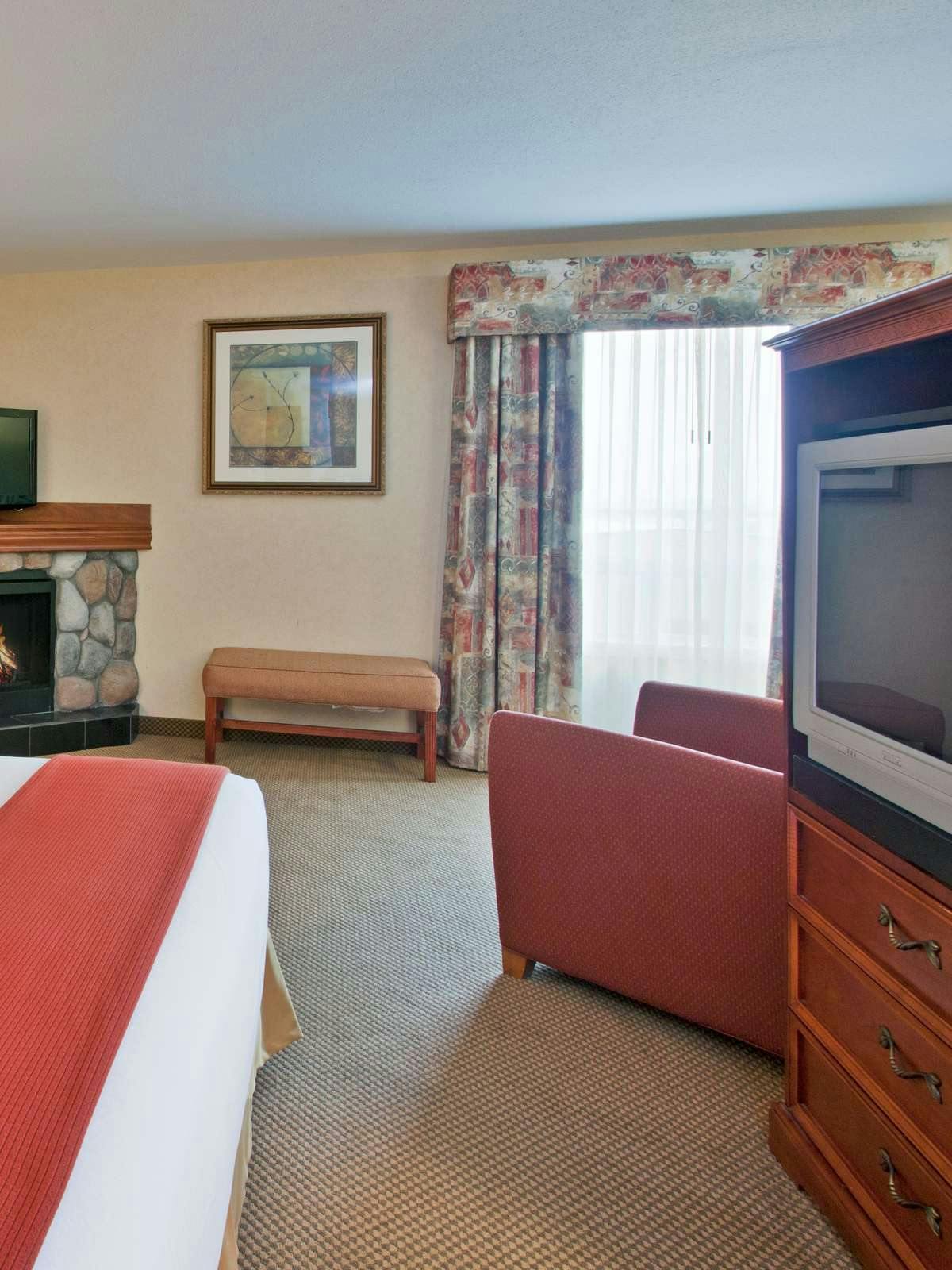 Hotel Holiday Inn Express Hotel & Suites Edmonton International Airport photo 2