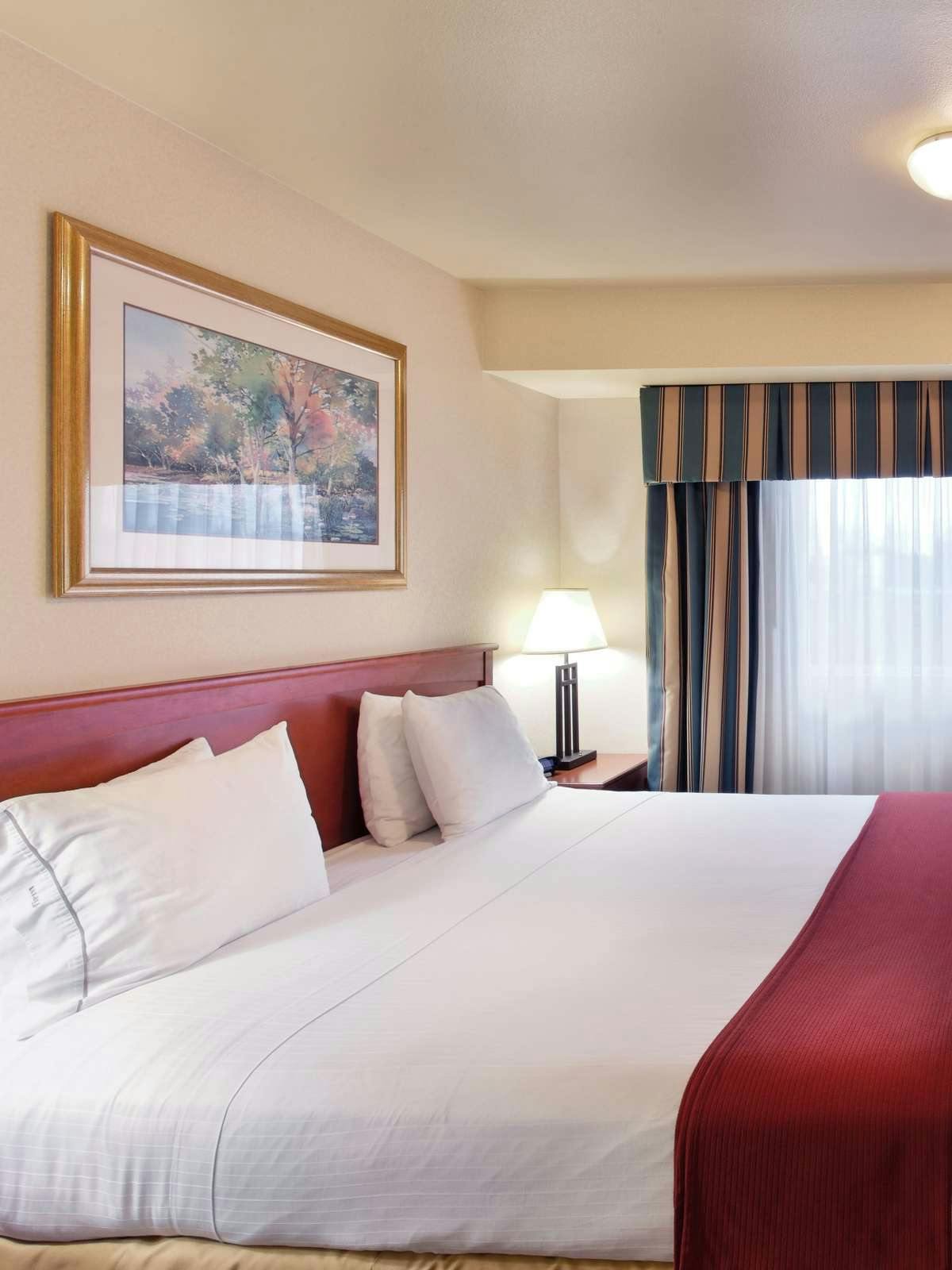 Hotel Holiday Inn Express Hotel & Suites Everett photo 1