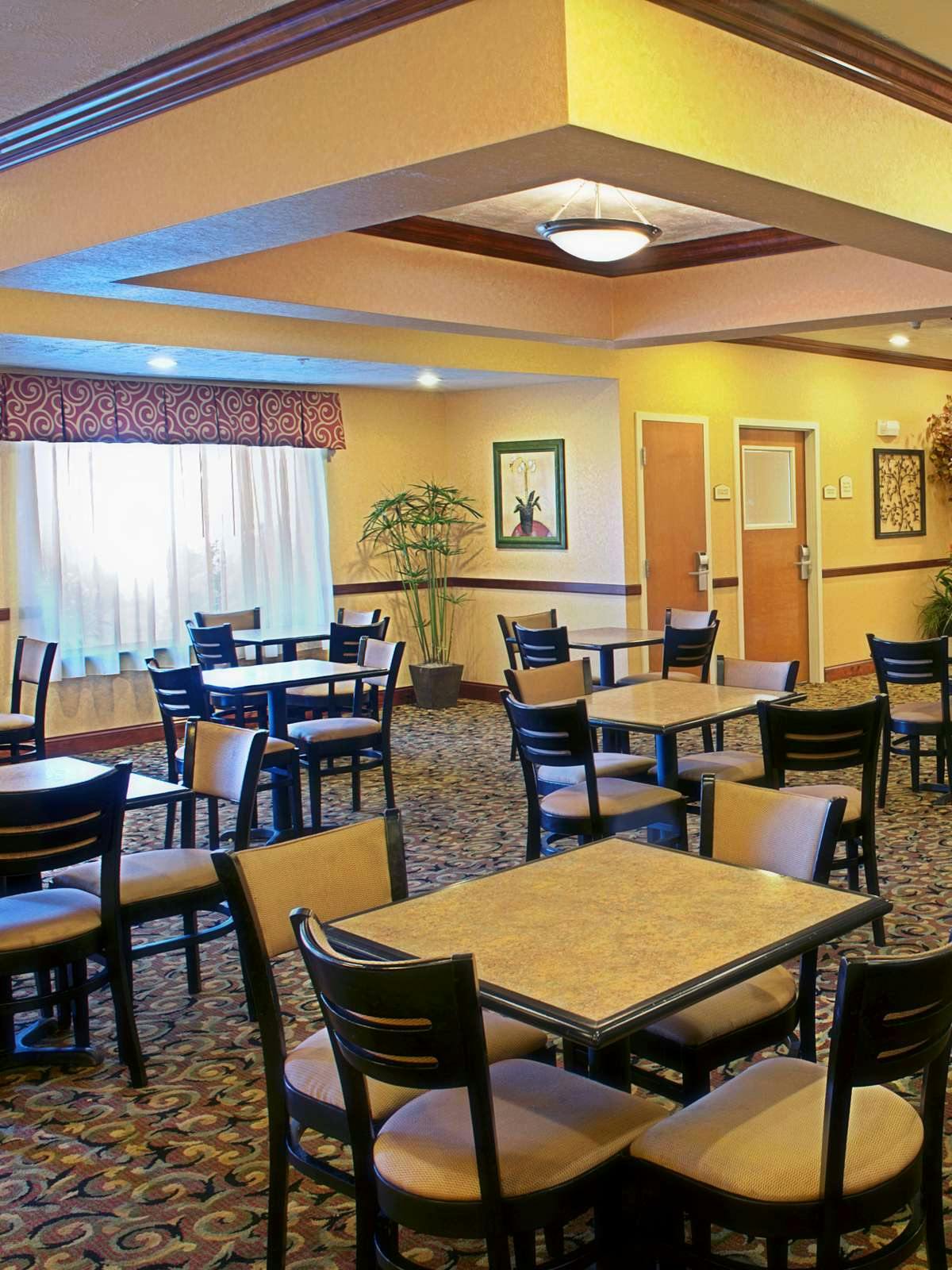 Hotel Holiday Inn Express Hotel & Suites El Paso I 10 East photo 4