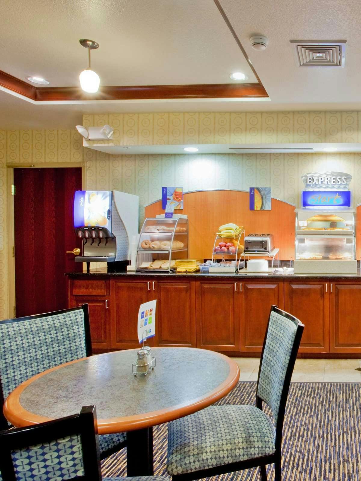 Hotel Holiday Inn Express Hotel & Suites Exmore photo 5