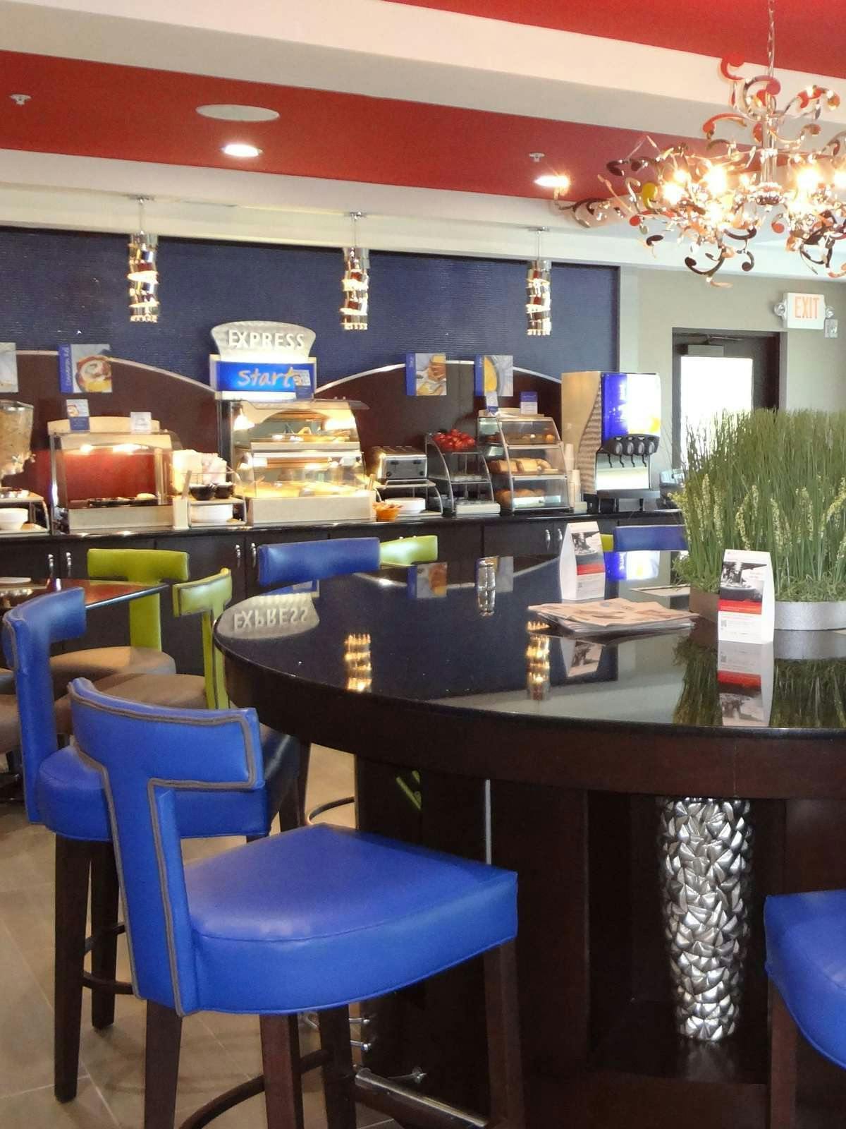 Hotel Holiday Inn Express Hotel & Suites El Reno photo 5