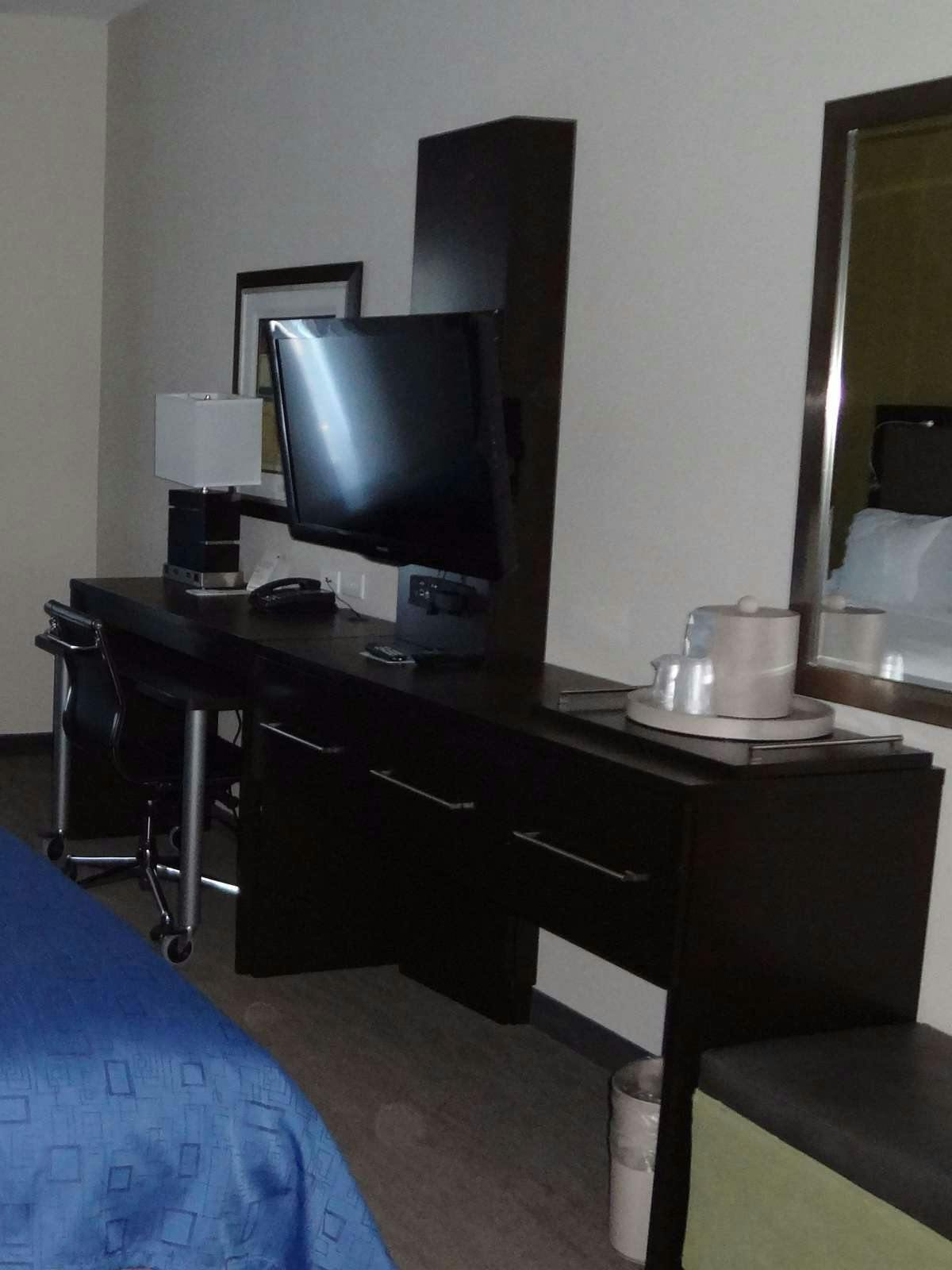 Hotel Holiday Inn Express Hotel & Suites El Reno photo 2