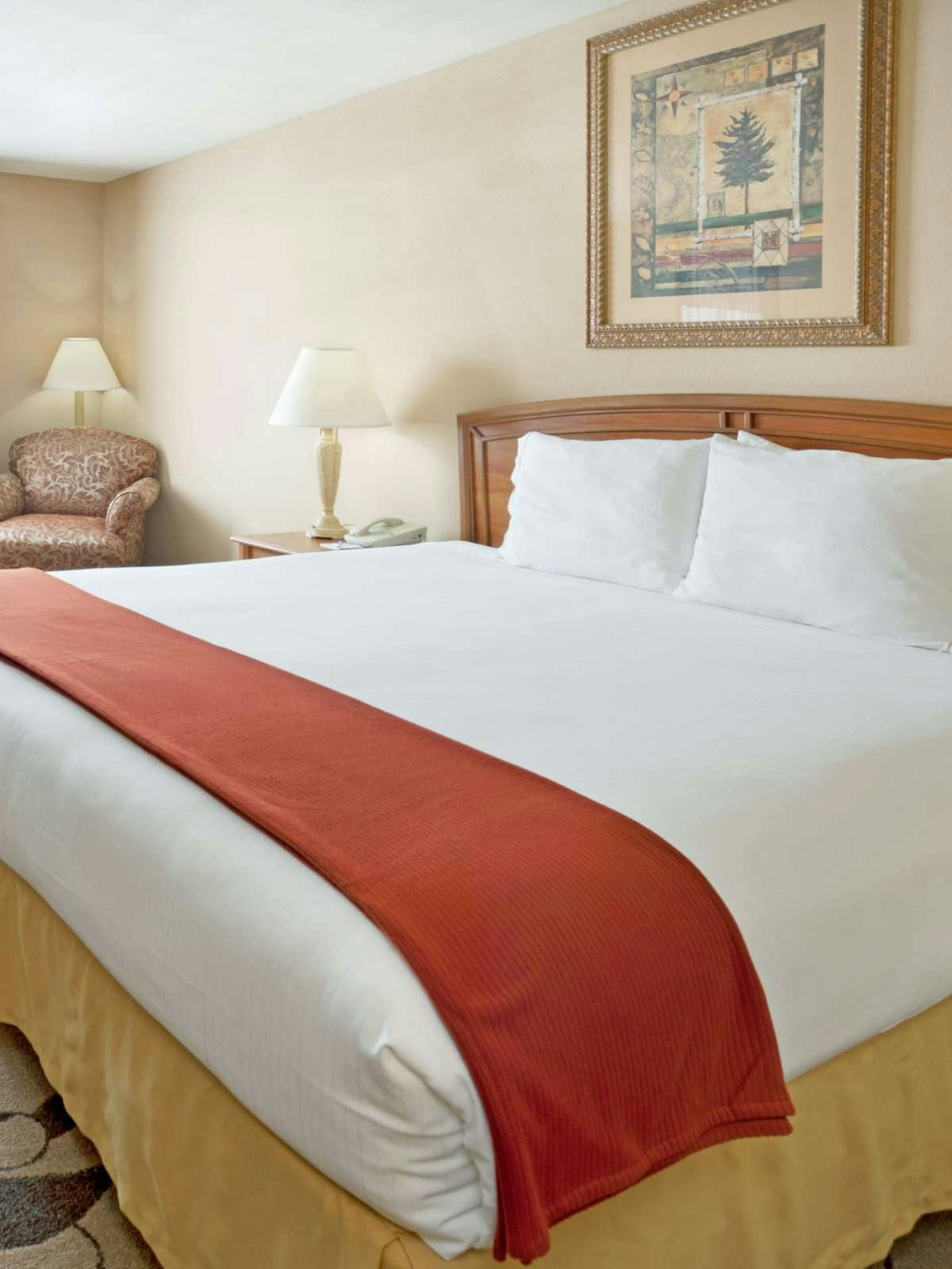 Hotel Holiday Inn Express Hotel & Suites Elgin photo 1