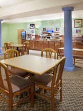 Hotel Holiday Inn Express Hotel & Suites Elgin photo 5