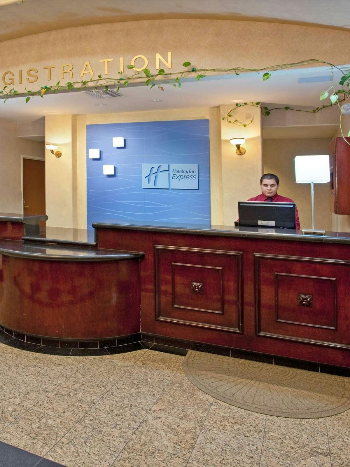 Hotel Holiday Inn Express Hotel & Suites El Centro photo 5