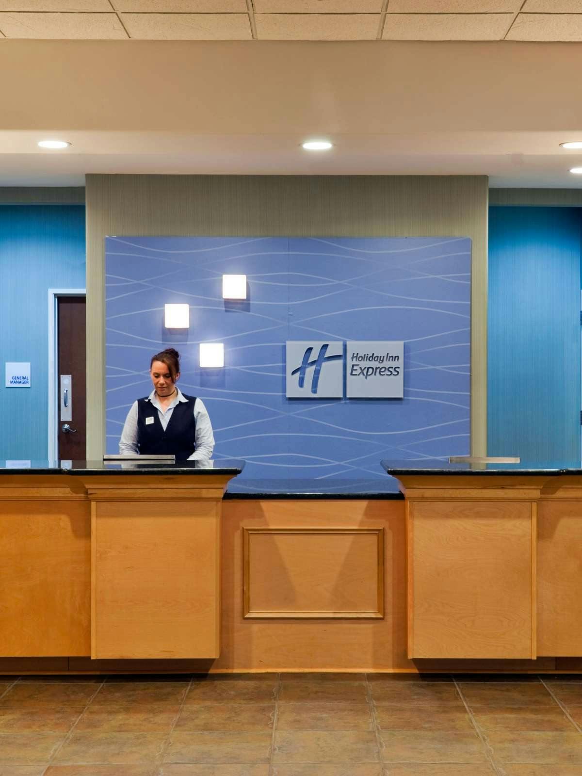 Hotel Holiday Inn Express Hotel & Suites Fairburn photo 5