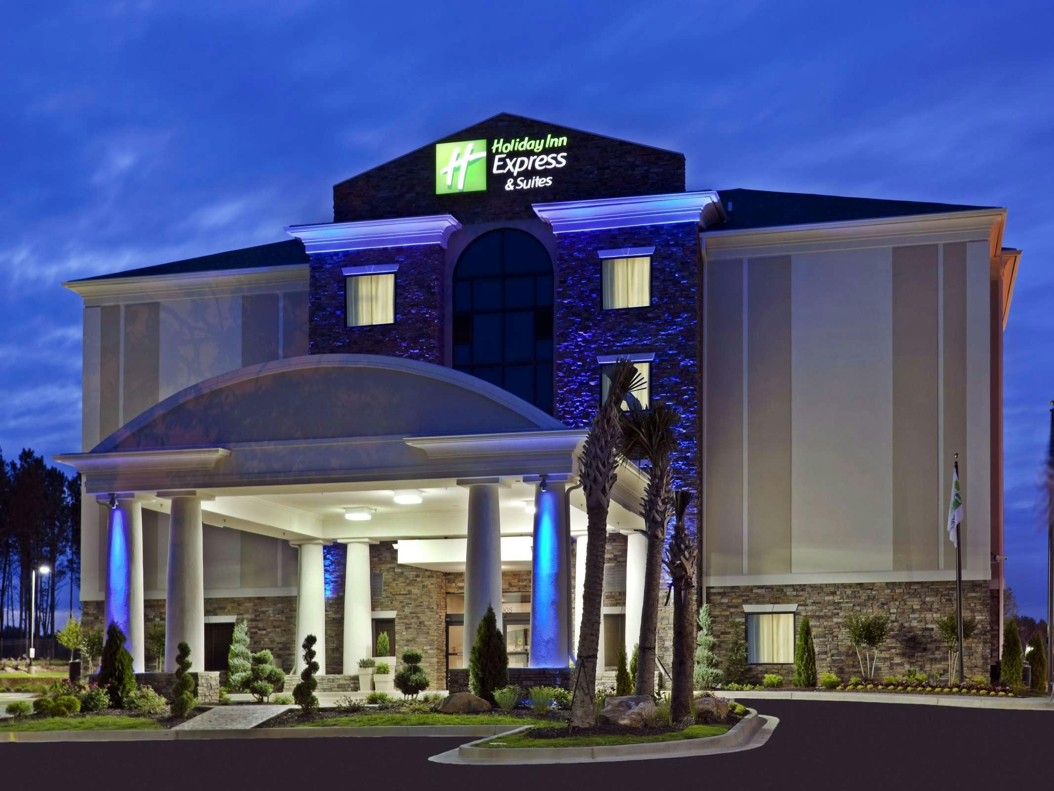 Holiday Inn Express Hotel & Suites Fairburn