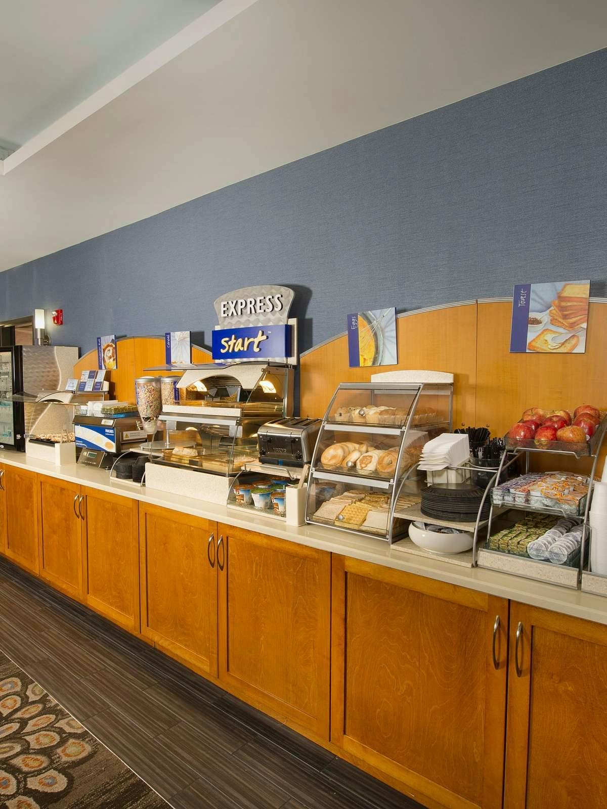 Hotel Holiday Inn Express Hotel & Suites Elkridge photo 5