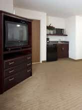 Hotel Holiday Inn Express Hotel & Suites Evanston photo 2