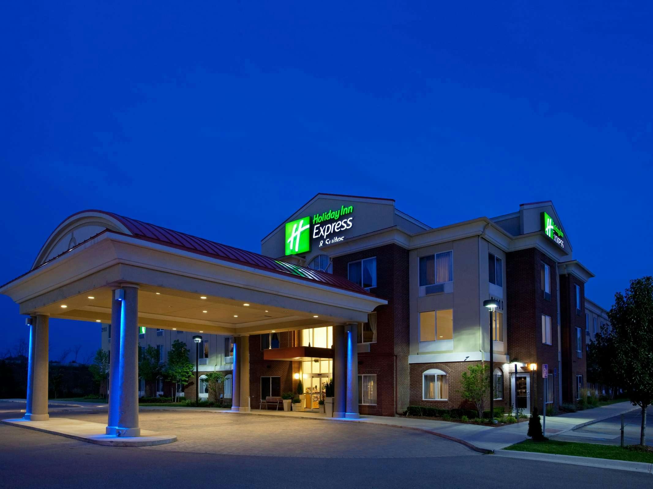 Holiday Inn Express Hotel & Suites Farmington Hills