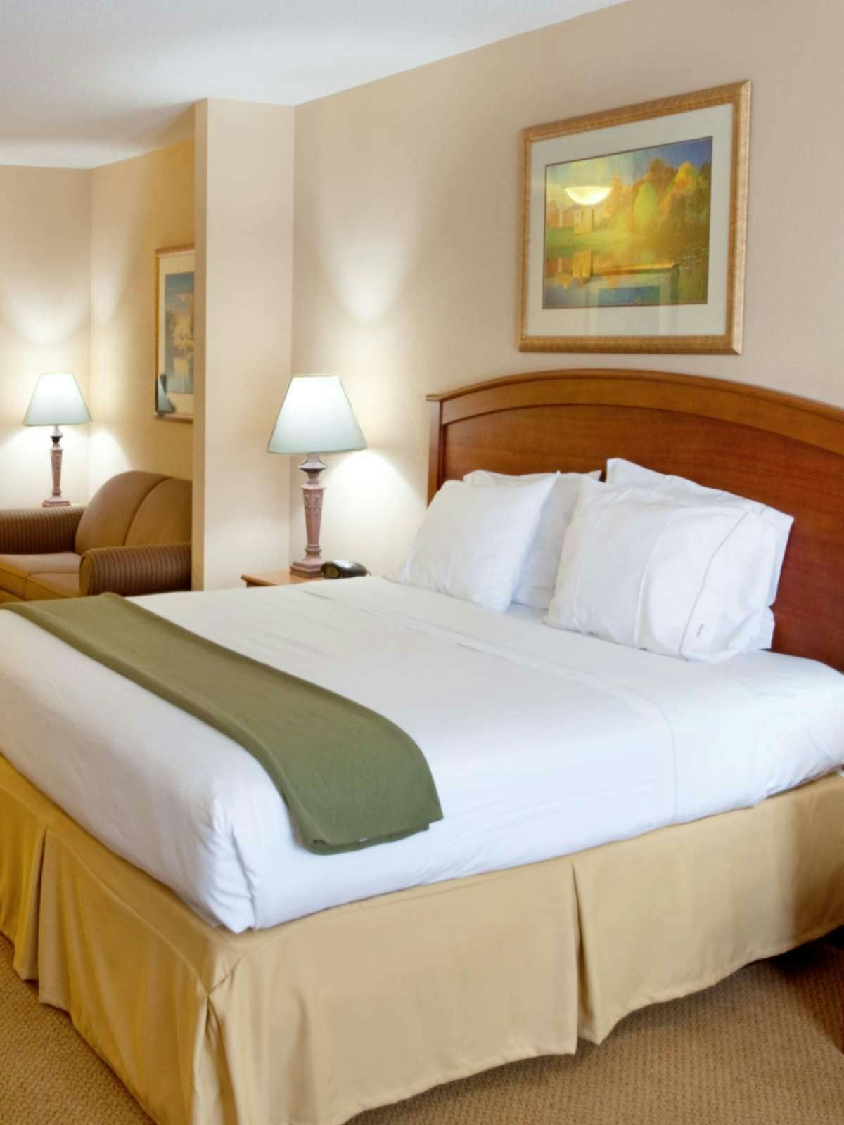 Hotel Holiday Inn Express Hotel & Suites Florence photo 1