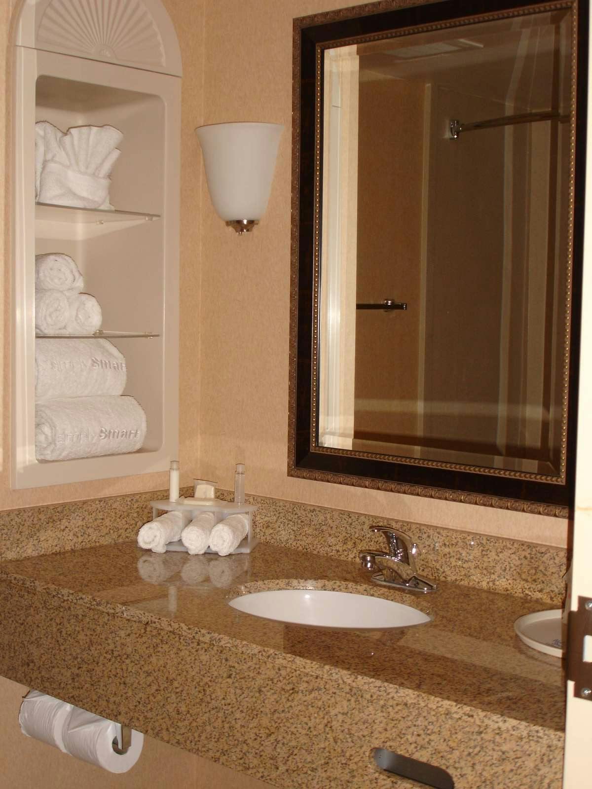 Hotel Holiday Inn Express Hotel & Suites Florence photo 2