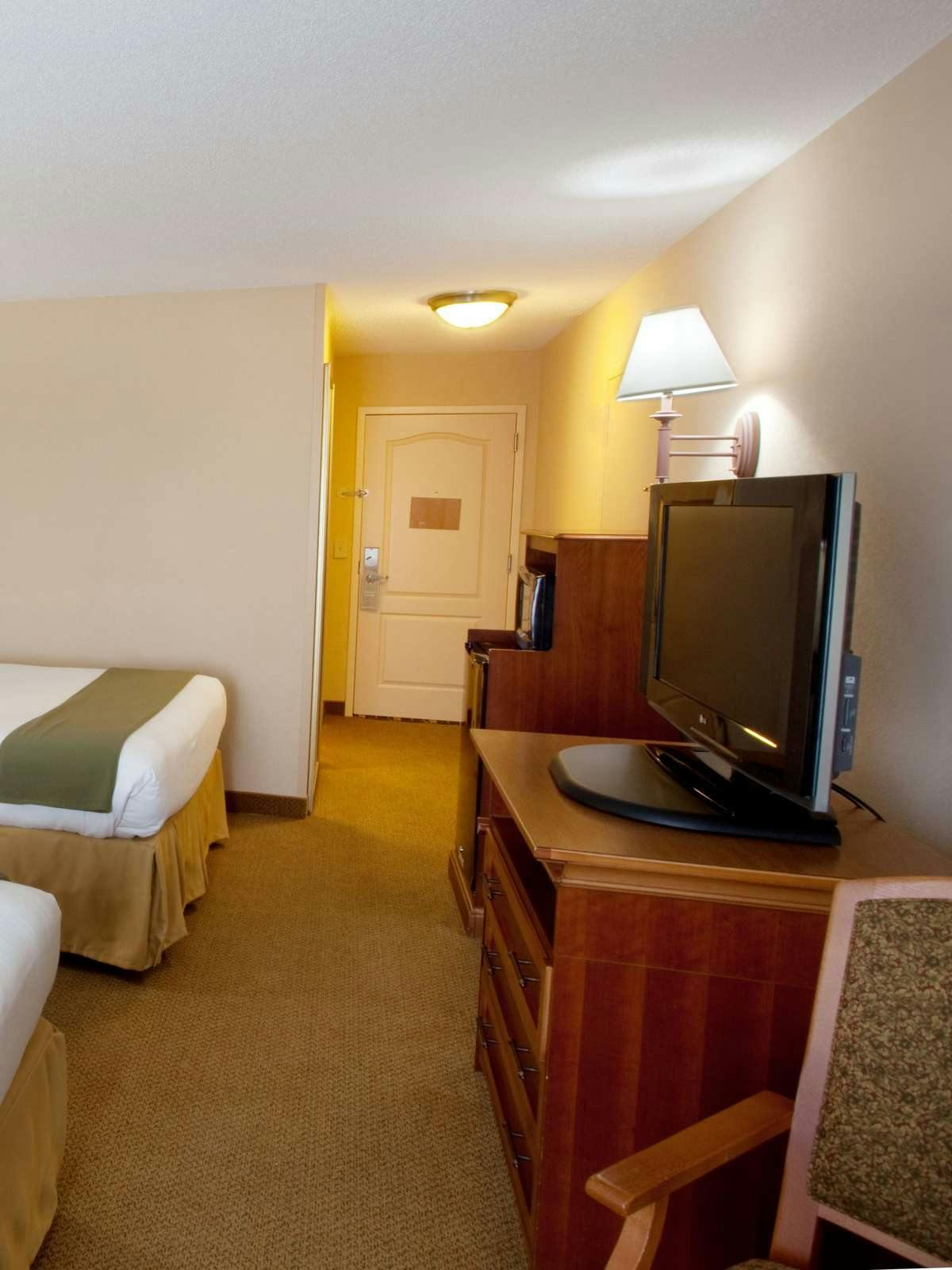 Hotel Holiday Inn Express Hotel & Suites Florence photo 3