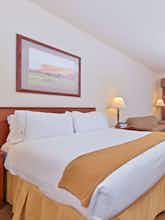 Hotel Holiday Inn Express Hotel & Suites Farmington photo 1