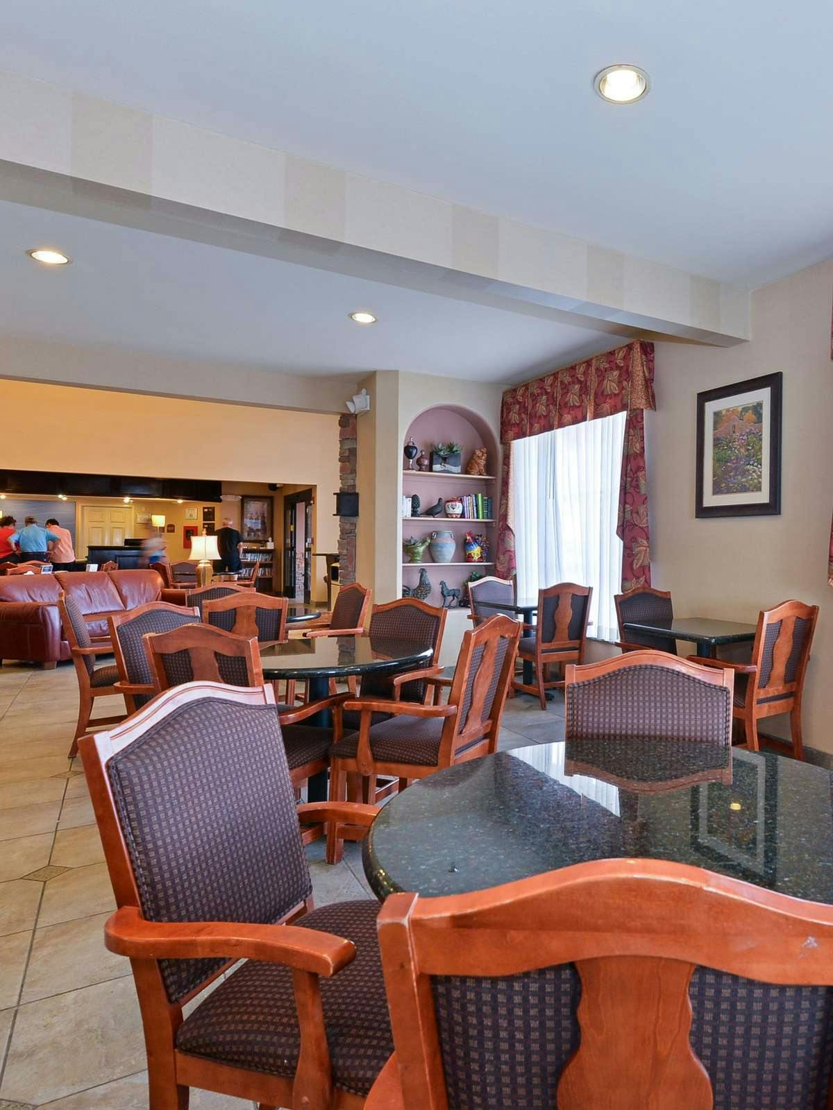 Hotel Holiday Inn Express Hotel & Suites Farmington photo 5