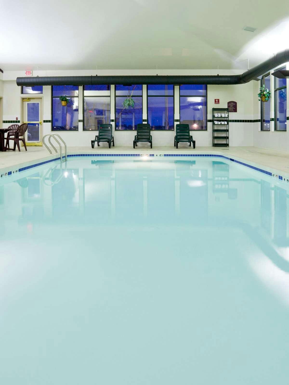 Hotel Holiday Inn Express Hotel & Suites Fort Atkinson photo 5