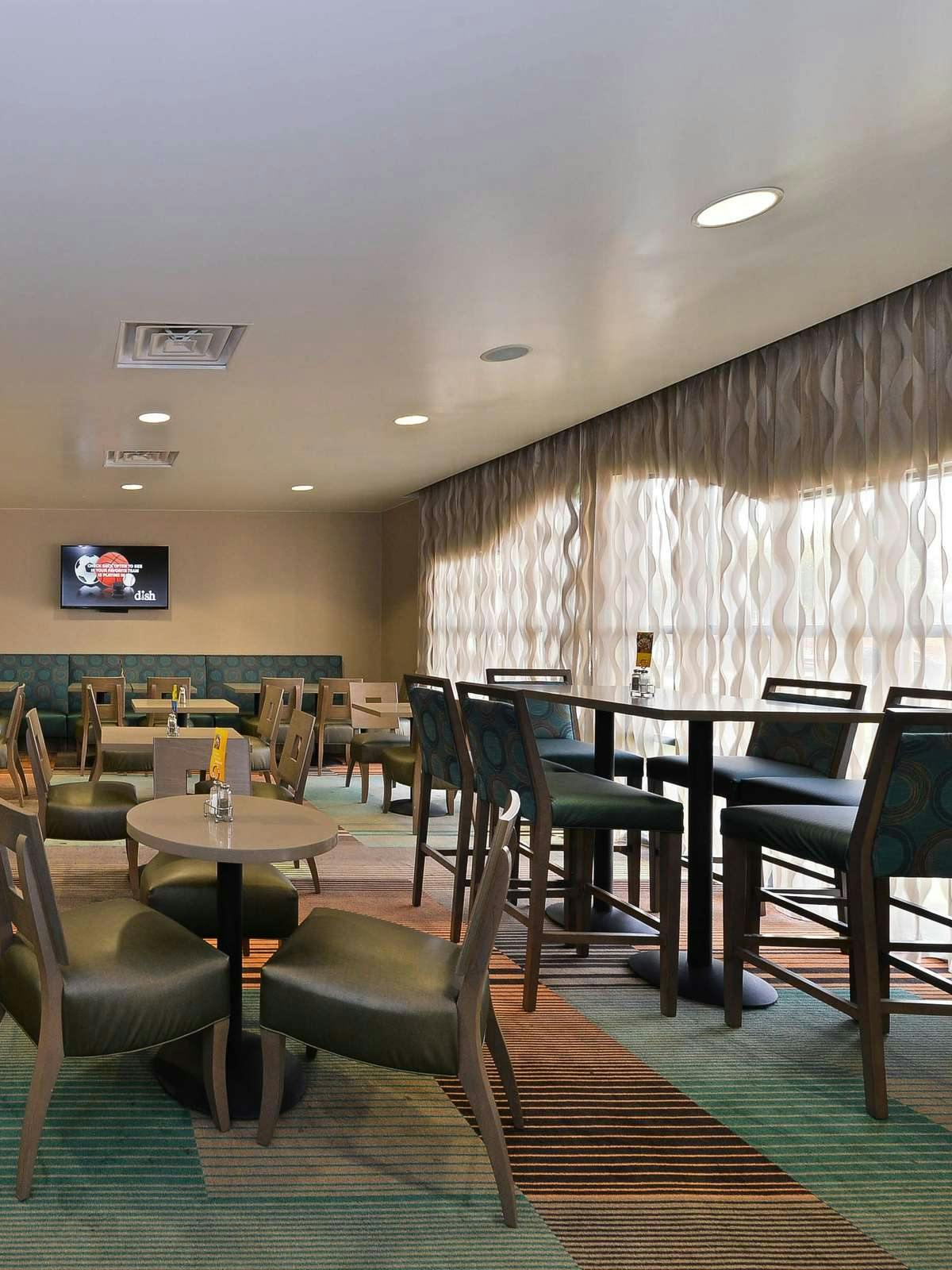 Hotel Holiday Inn Express Hotel & Suites Fort Worth Southwest photo 4