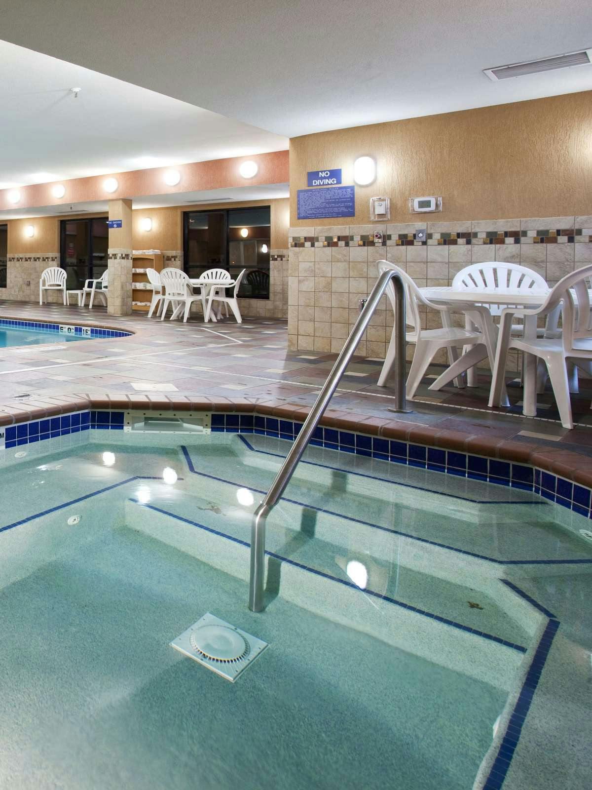 Hotel Holiday Inn Express Hotel & Suites Fort Collins photo 5