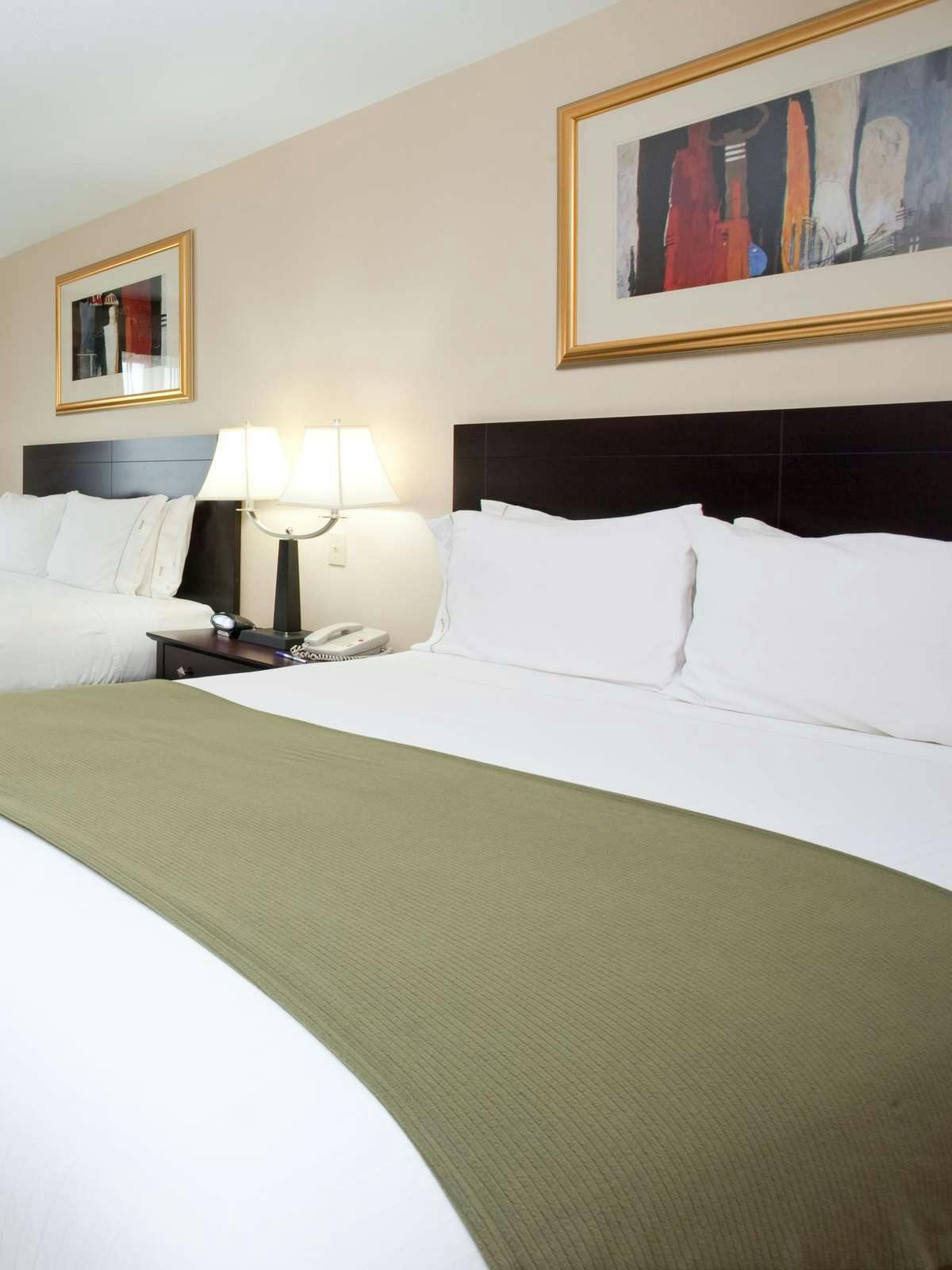 Hotel Holiday Inn Express Hotel & Suites Fort Collins photo 1