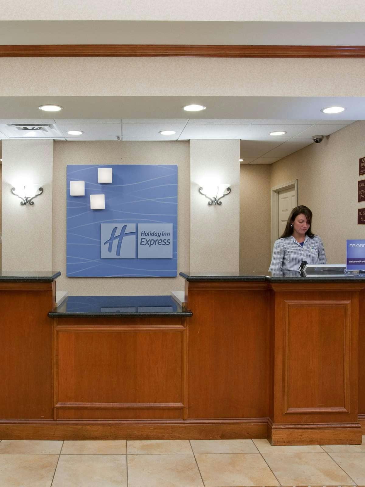 Hotel Holiday Inn Express Hotel & Suites Fort Collins photo 3