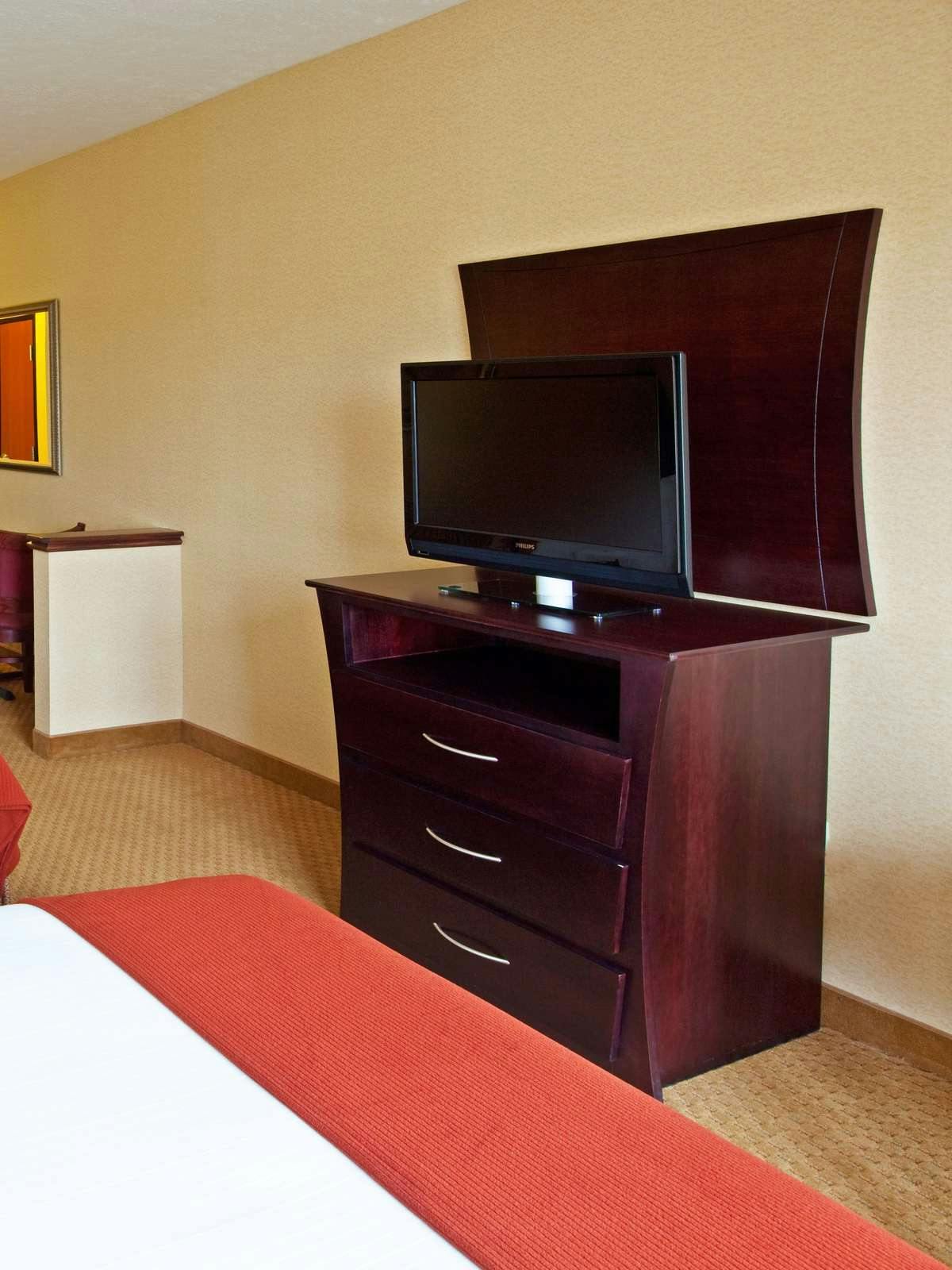 Hotel Holiday Inn Express Hotel & Suites Franklin photo 2
