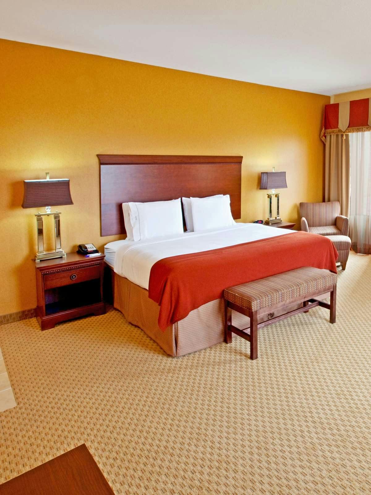 Hotel Holiday Inn Express Hotel & Suites Franklin photo 1