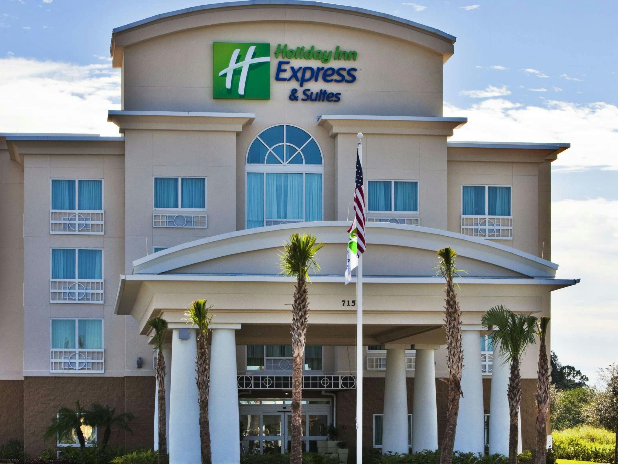 Holiday Inn Express Hotel & Suites Fort Pierce West