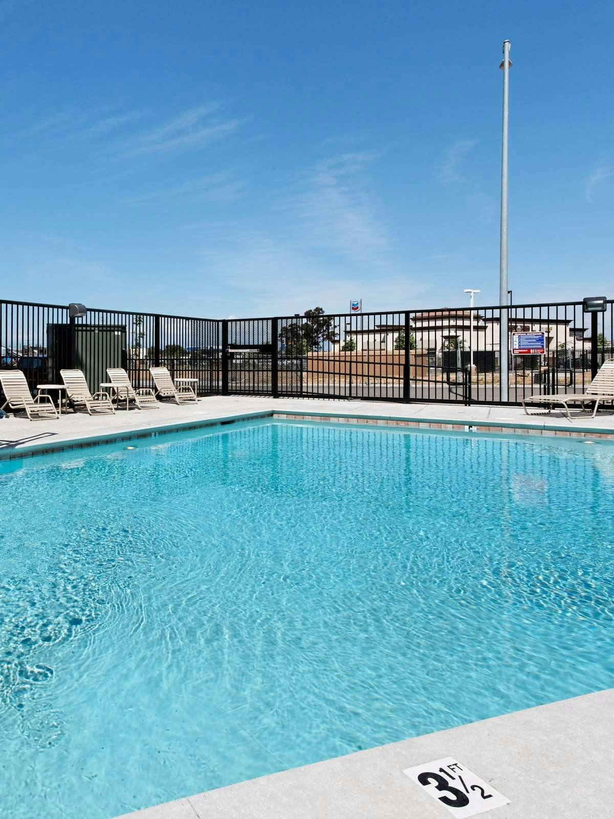 Hotel Holiday Inn Express Hotel & Suites Fresno Northwest photo 5