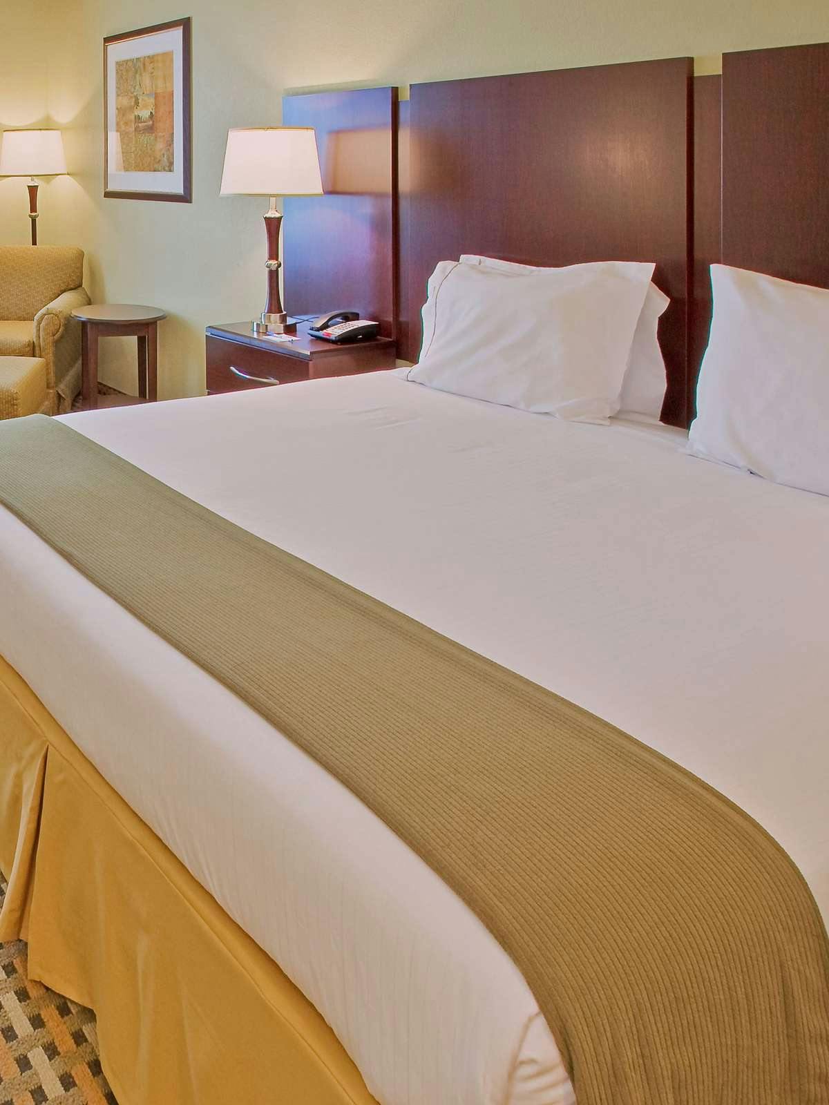 Hotel Holiday Inn Express Hotel & Suites Fort Worth Western Center photo 1