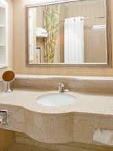 Hotel Holiday Inn Express Hotel & Suites Fort Worth Western Center photo 3