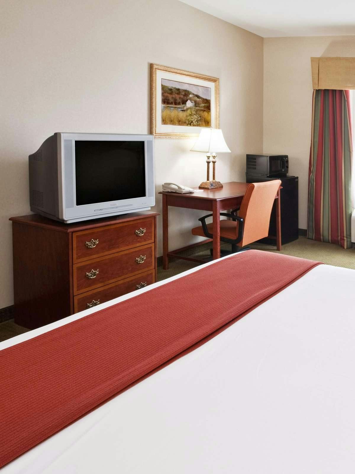 Hotel Holiday Inn Express Hotel & Suites Franklin Oil City photo 2