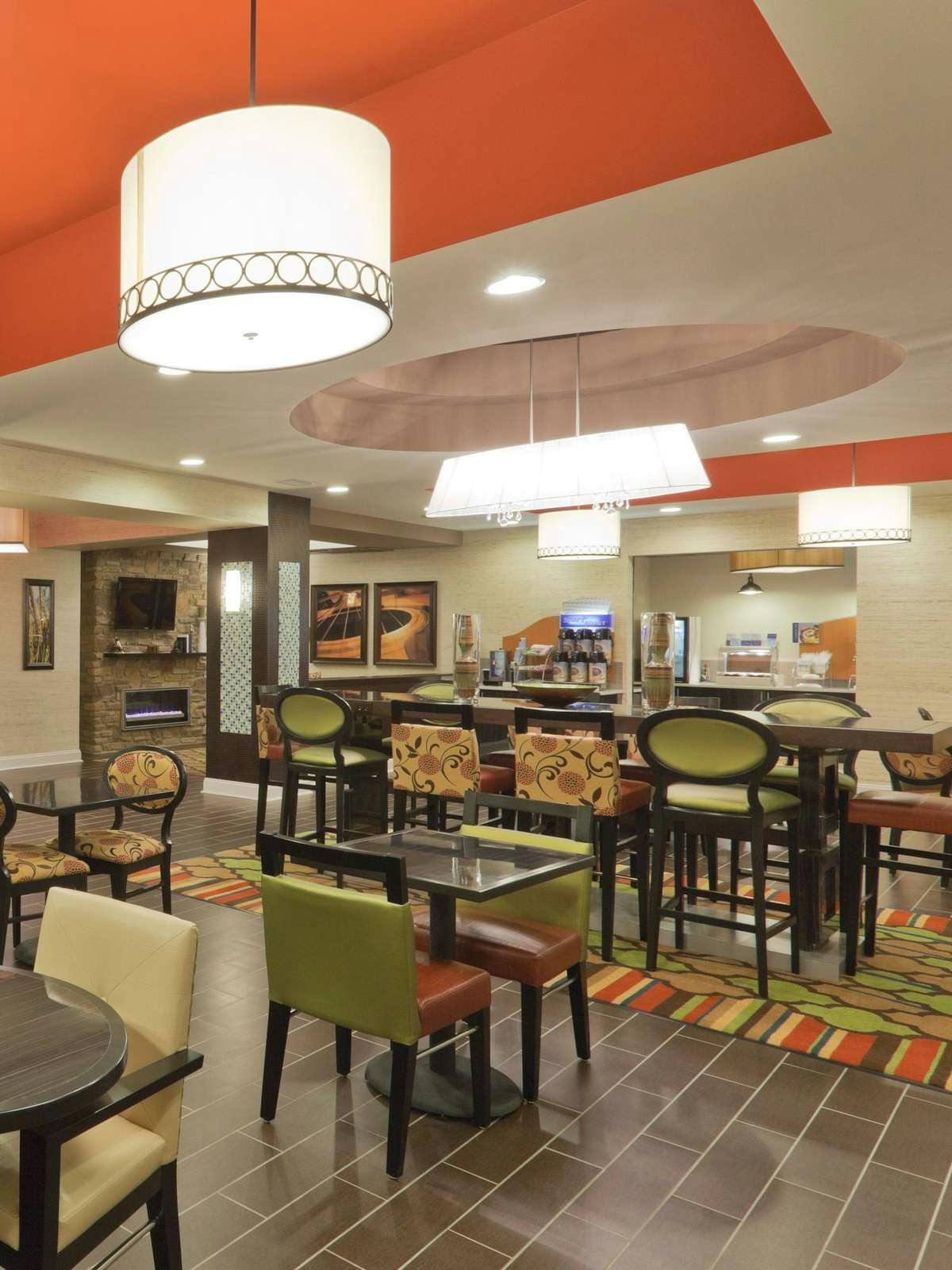 Hotel Holiday Inn Express Hotel & Suites Fulton photo 5