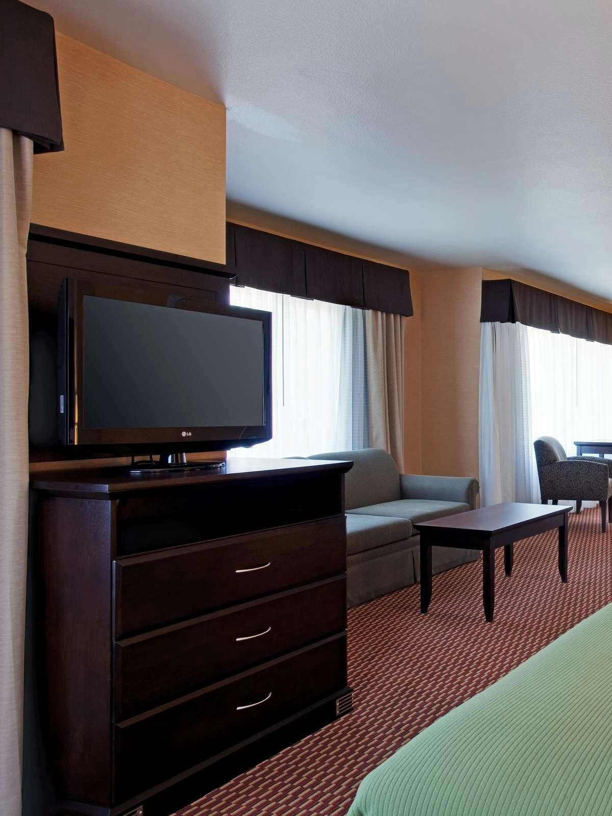 Hotel Holiday Inn Express Hotel & Suites Frazier Park photo 2