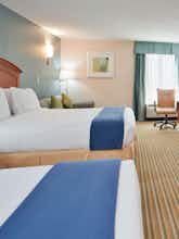 Hotel Holiday Inn Express Hotel & Suites Fredericksburg photo 1