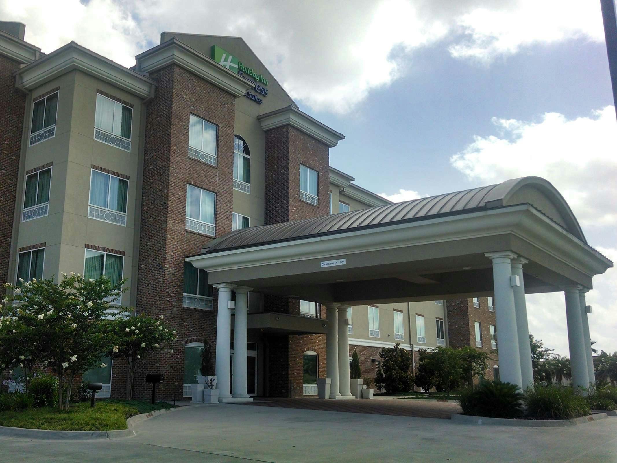 Holiday Inn Express Hotel & Suites Gonzales