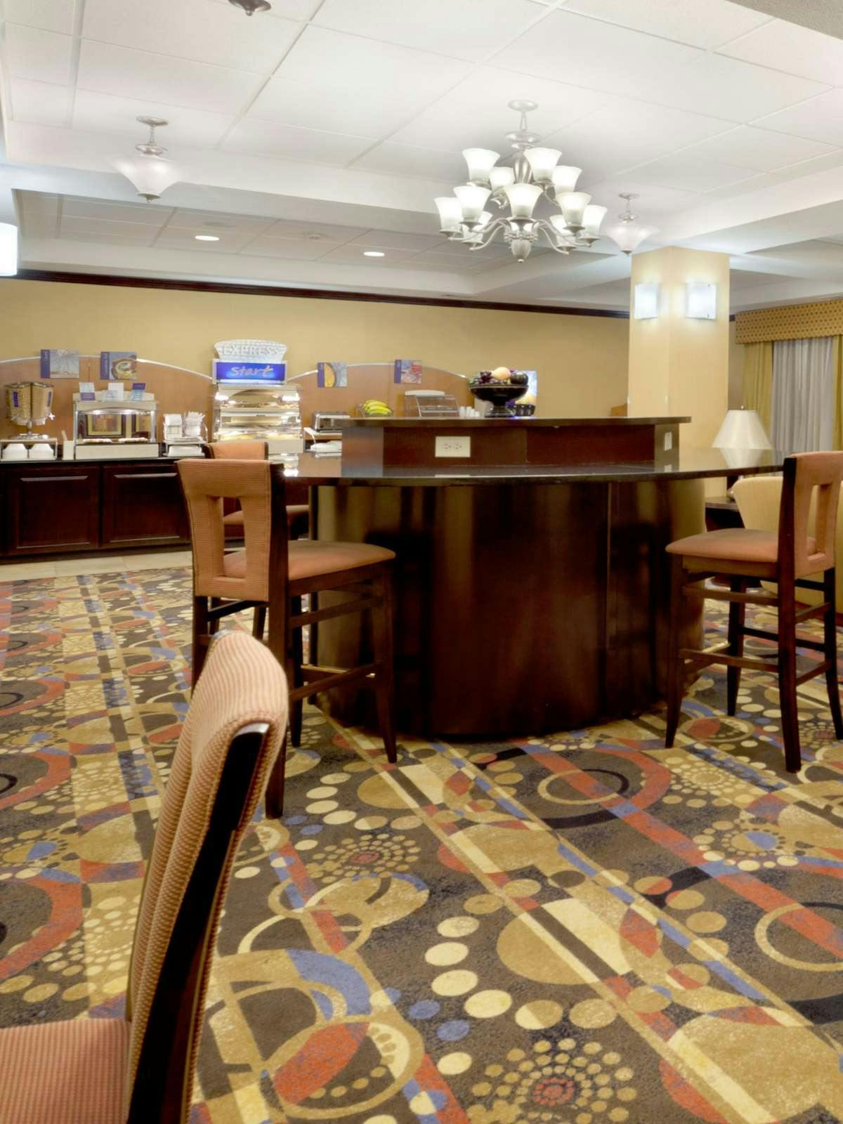 Hotel Holiday Inn Express Hotel & Suites Georgetown photo 5