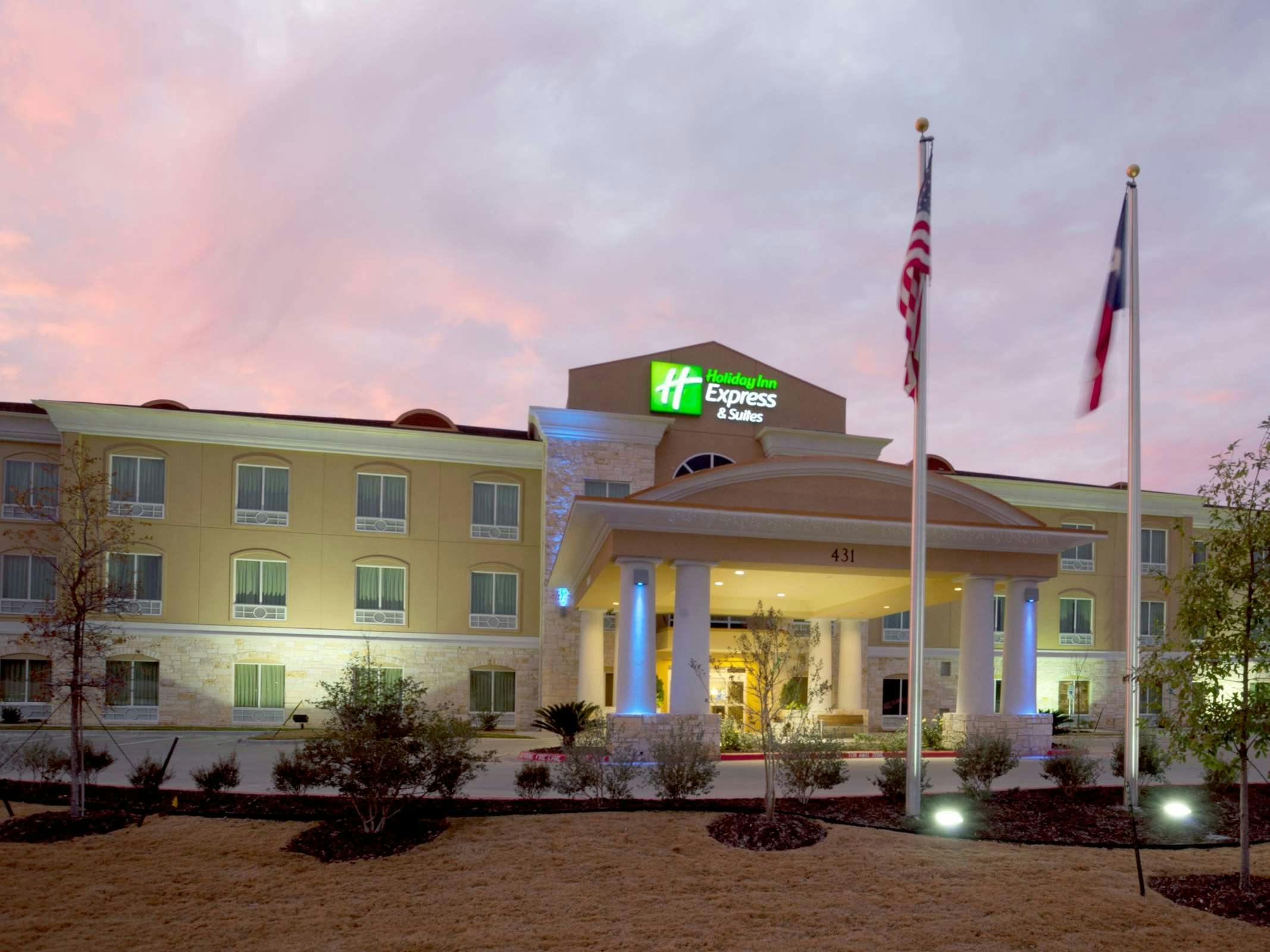 Holiday Inn Express Hotel & Suites Georgetown