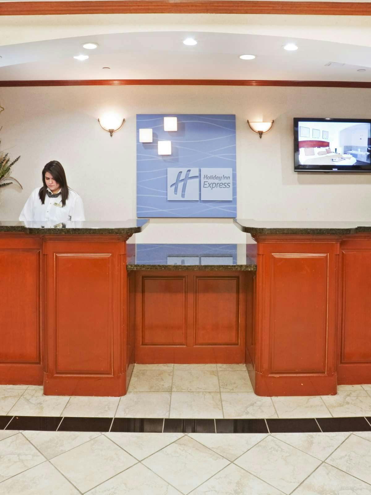 Hotel Holiday Inn Express Hotel & Suites Grand Prairie photo 5