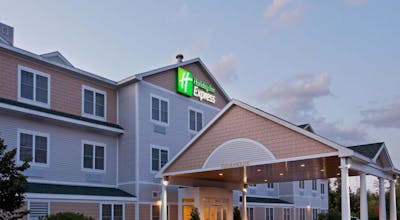 Holiday Inn Express Hotel & Suites Freeport