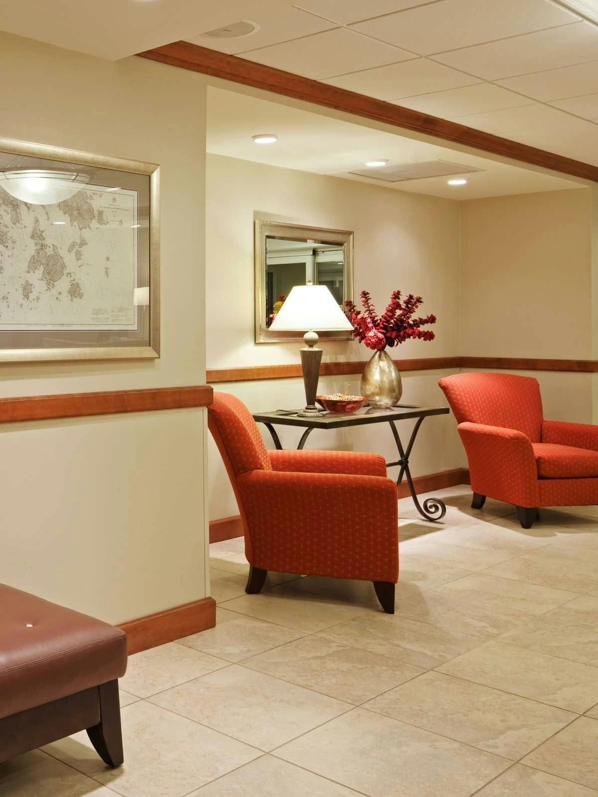 Hotel Holiday Inn Express Hotel & Suites Freeport photo 3