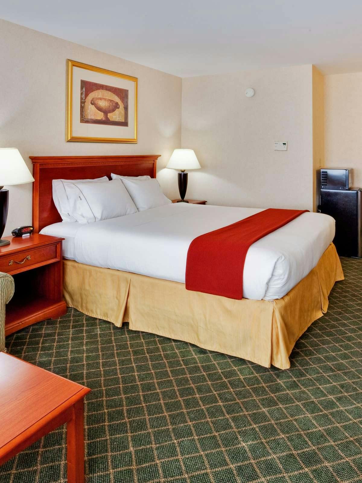 Hotel Holiday Inn Express Hotel & Suites Gibson photo 1