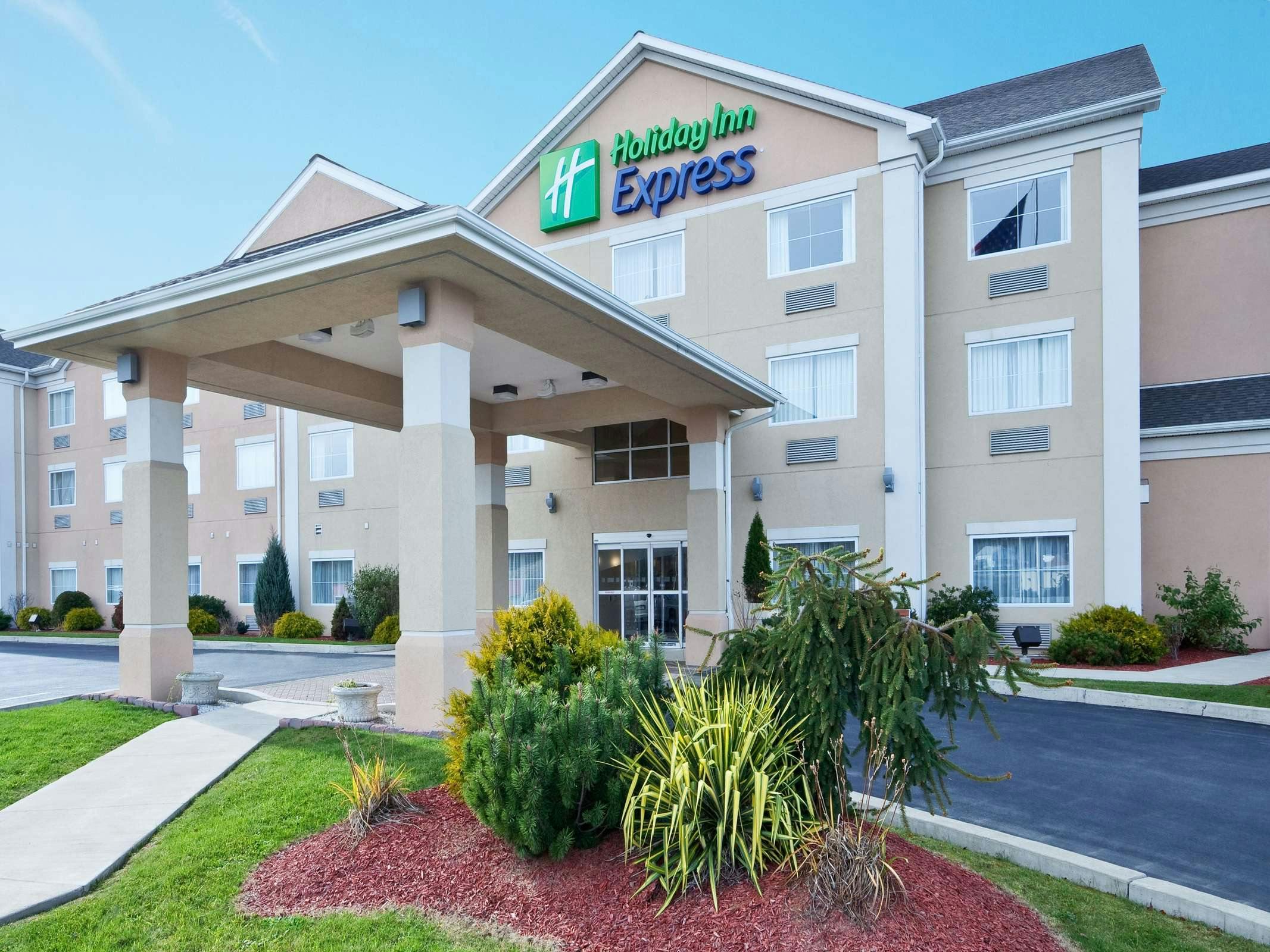Holiday Inn Express Hotel & Suites Gibson