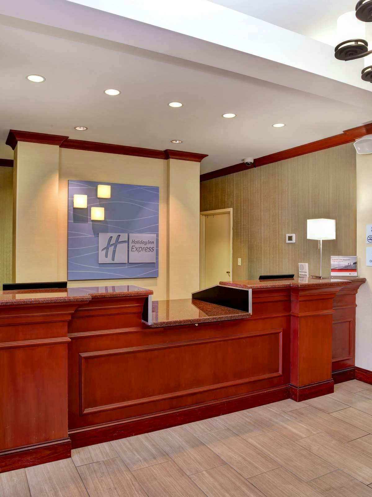 Hotel Holiday Inn Express Hotel & Suites Grand Rapids North photo 5