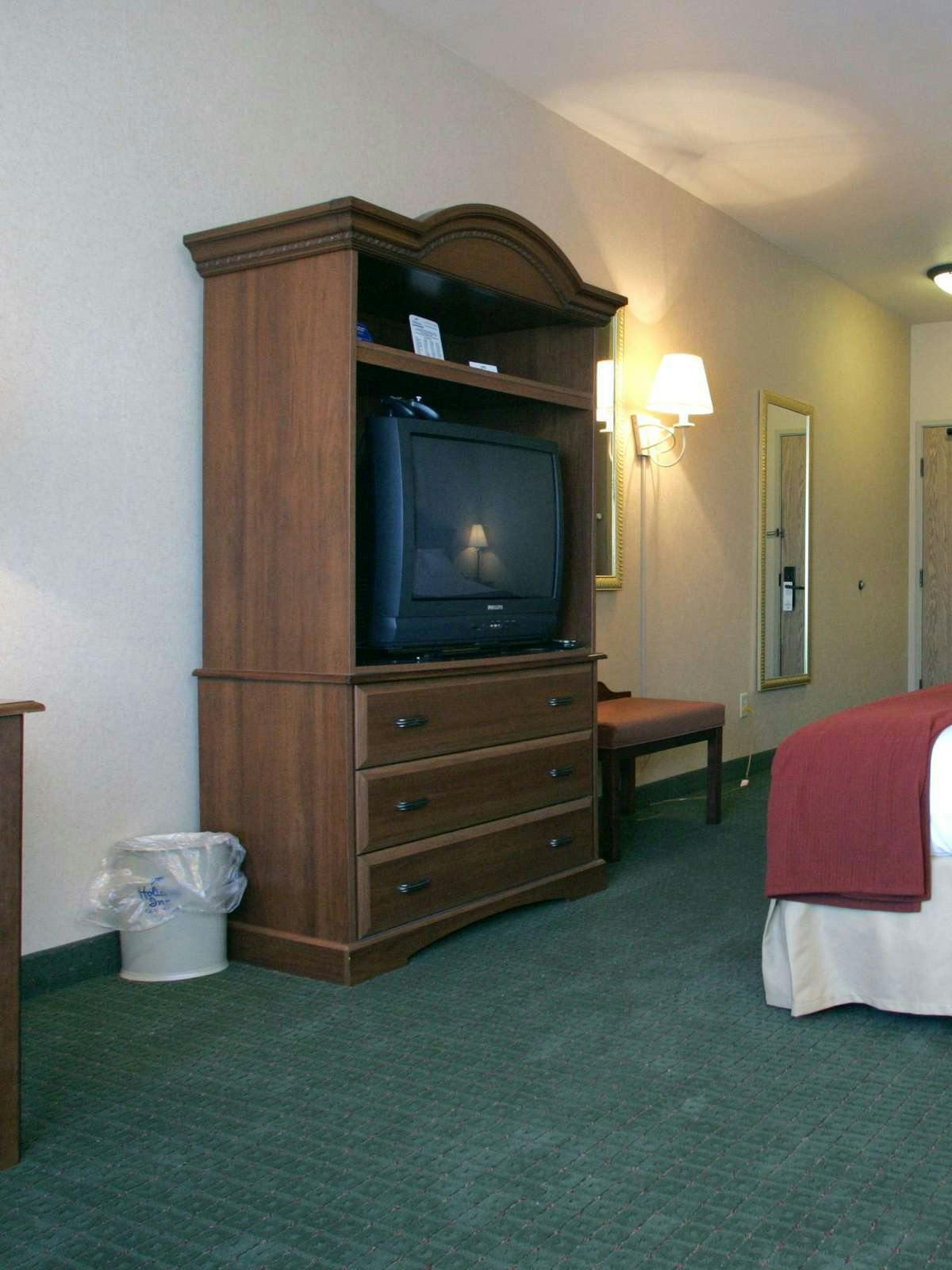Hotel Holiday Inn Express Hotel & Suites Gillette photo 3