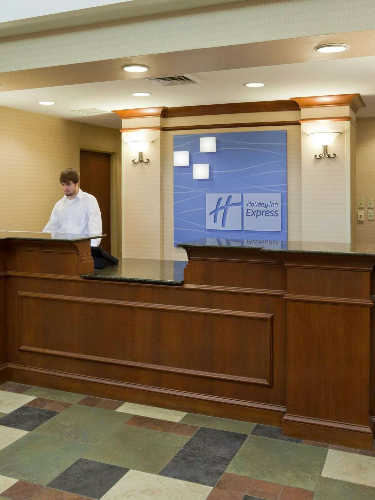 Hotel Holiday Inn Express Hotel & Suites Grand Forks photo 4