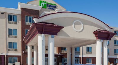Holiday Inn Express Hotel & Suites Grand Forks