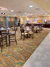 Hotel Holiday Inn Express Hotel & Suites Grand Island photo 4
