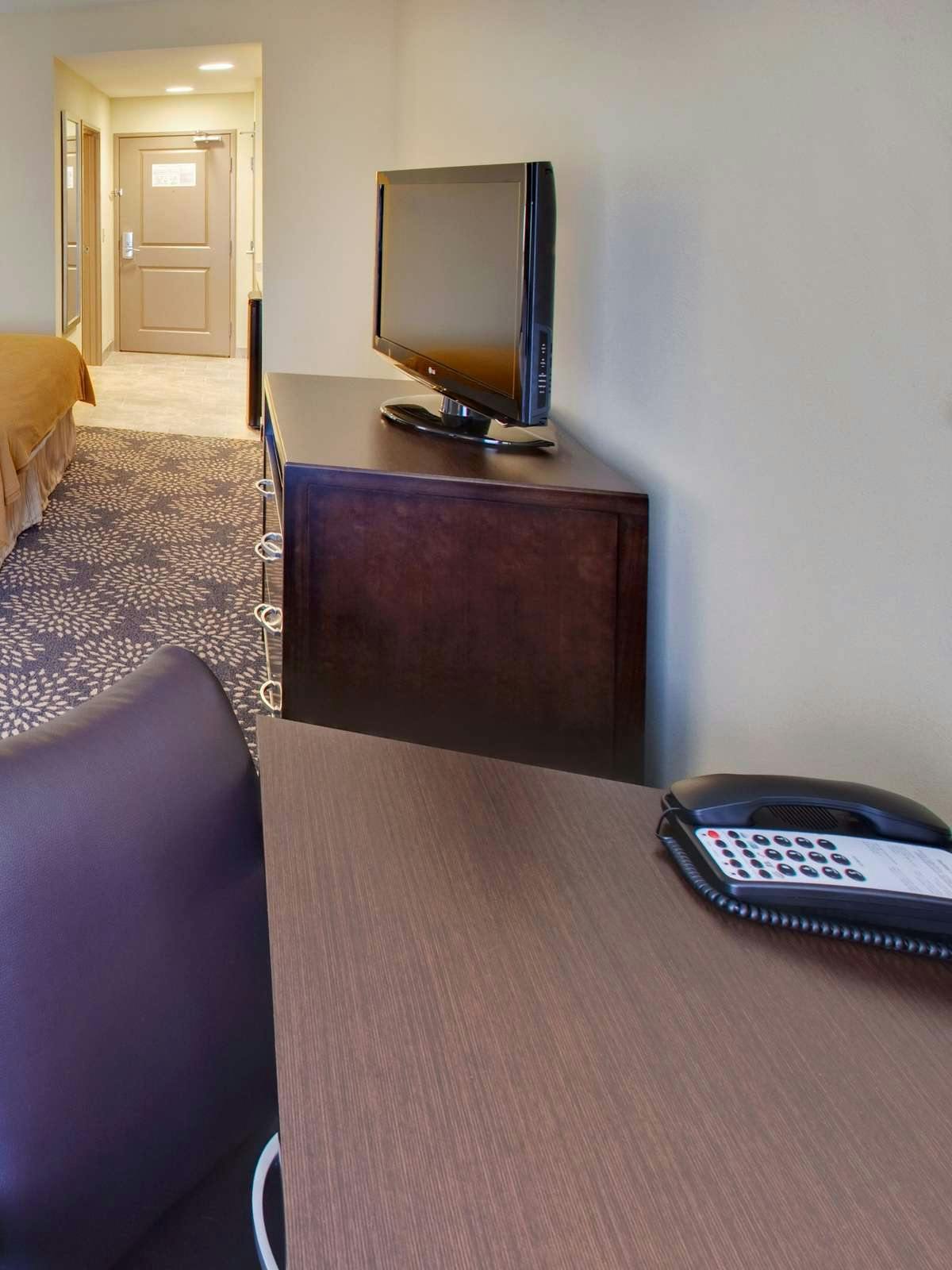 Hotel Holiday Inn Express Hotel & Suites Grand Island photo 2