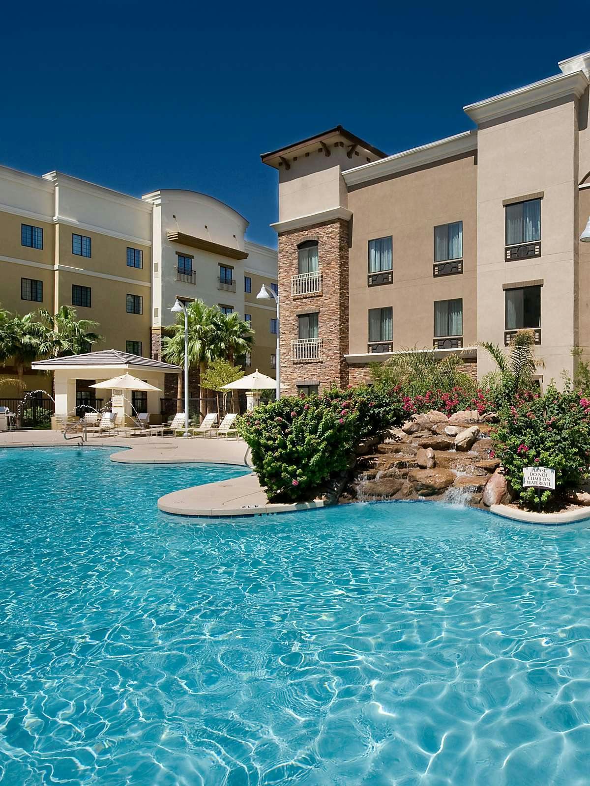 Hotel Holiday Inn Express Hotel & Suites Glendale photo 5