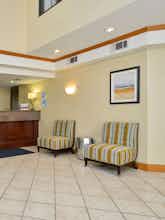 Hotel Holiday Inn Express Hotel & Suites Great Barrington photo 4